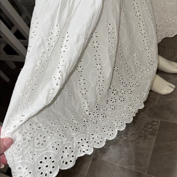 Suzy Shier White Smocked Bodice Eyelet Tier Maxi Dress boho/beach/flowing. XS - Picture 4 of 12